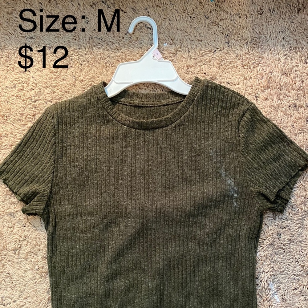 Green Crop-Top